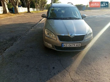 Авто Skoda Roomster 2012 № 8904952