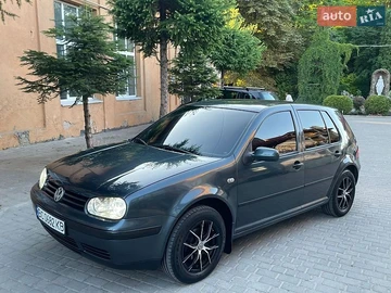 Авто Volkswagen Golf 2000 № 8905310