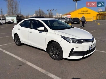 Авто Toyota Corolla 2016 № 8905438