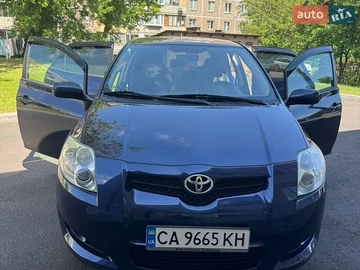 Авто Toyota Auris 2007 № 8905817