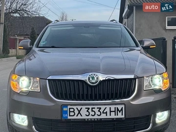 Авто Skoda Superb 2011 № 8905960