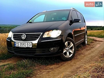 Авто Volkswagen Touran 2007 № 8906417