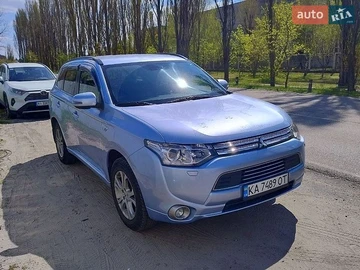 Авто Mitsubishi Outlander 2013 № 8906511