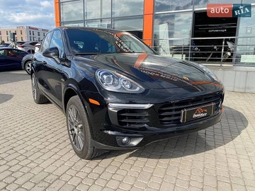Авто Porsche Cayenne 2016 № 8906663
