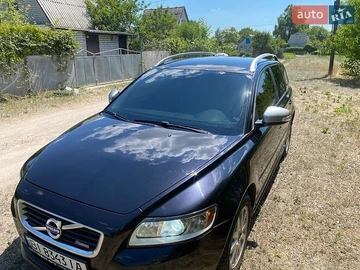 Авто Volvo V50 2011 № 8906999