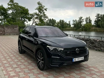 Авто Volkswagen Touareg 2021 № 8907389