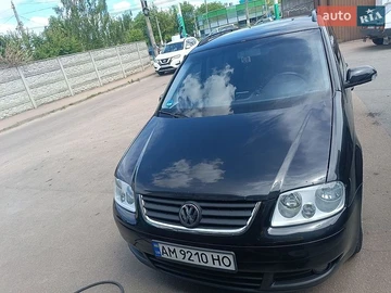 Авто Volkswagen Touran 2006 № 8907620
