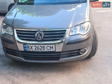 Авто Volkswagen Touran 2007 № 8907719