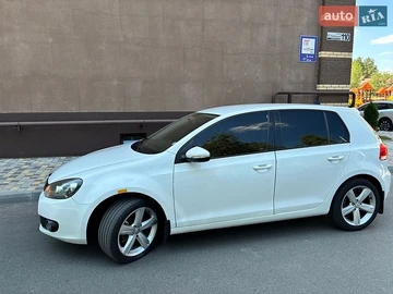 Авто Volkswagen Golf 2010 № 8907721