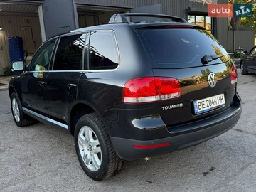 Авто Volkswagen Touareg 2003 № 8907814