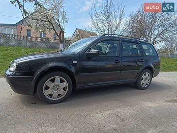 Авто Volkswagen Golf 2000 № 8908181