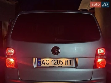 Авто Volkswagen Touran 2003 № 8908211