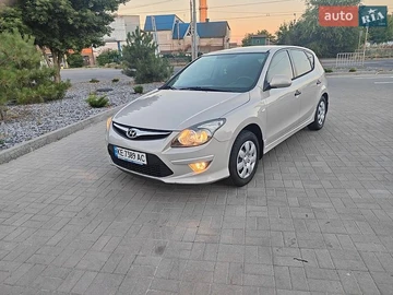 Авто Hyundai I30 2010 № 8908324