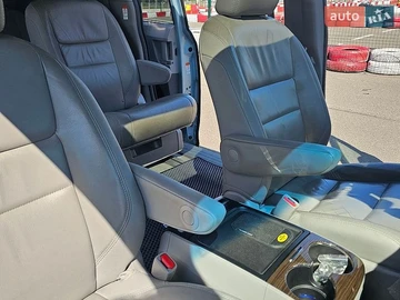 Авто Toyota Sienna 2017 № 8908351