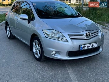 Авто Toyota Auris 2011 № 8908427