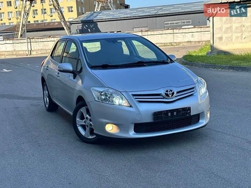 Авто Toyota Auris 2011 № 8908429