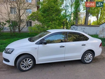 Авто Volkswagen Polo 2011 № 8908687