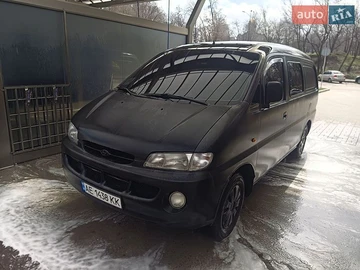 Авто Hyundai H 200 1999 № 8908924