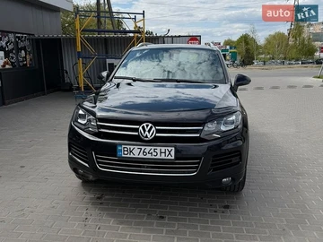 Авто Volkswagen Touareg 2014 № 8909225
