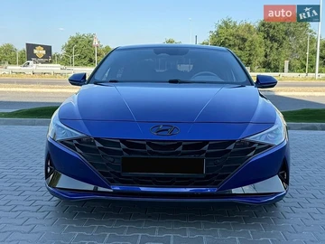 Авто Hyundai Elantra 2022 № 8909507