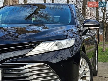 Авто Toyota Camry 2020 № 8910151