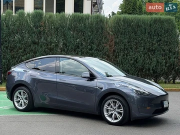 Авто Tesla Model Y 2023 № 8910173