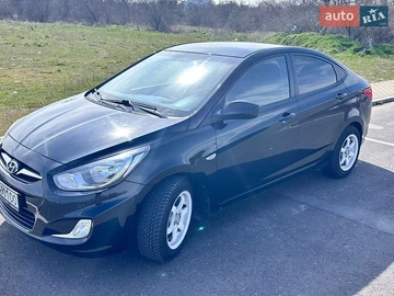 Авто Hyundai Accent 2013 № 8910592
