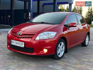 Авто Toyota Auris 2012 № 8910624