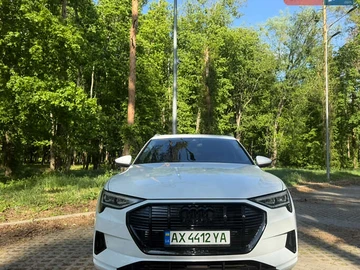 Авто Audi E-Tron 2022 № 8910944