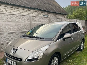 Авто Peugeot 5008 2012 № 8911280