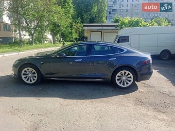 Авто Tesla Model S 2017 № 8912032