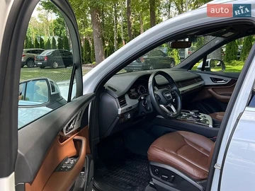 Авто Audi Q7 2017 № 8912035