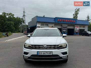 Авто Volkswagen Tiguan 2017 № 8912171