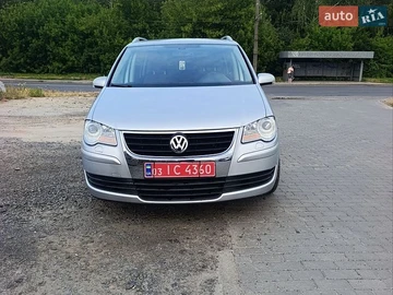 Авто Volkswagen Touran 2009 № 8912246