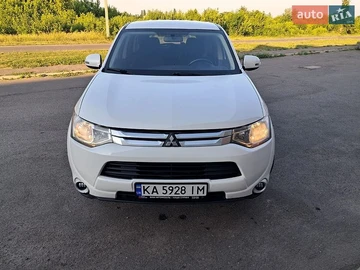Авто Mitsubishi Outlander 2013 № 8912332