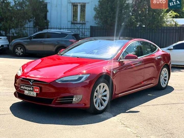 Авто Tesla Model S 2017 № 8912341