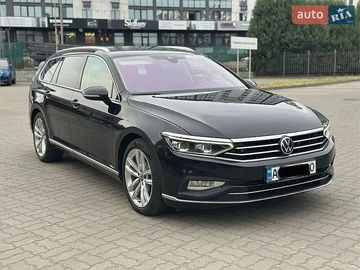 Авто Volkswagen Passat 2021 № 8912355