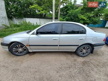Авто Toyota Avensis 2002 № 8912412