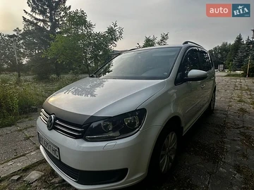 Авто Volkswagen Touran 2014 № 8912469