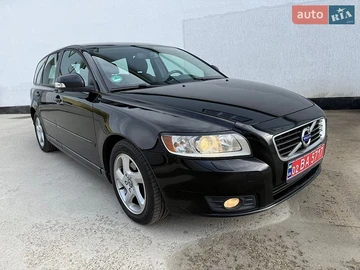 Авто Volvo V50 2012 № 8912842