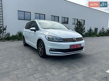 Авто Volkswagen Touran 2022 № 8913060