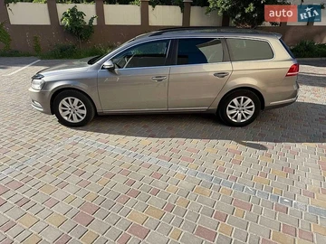 Авто Volkswagen Passat 2013 № 8913390