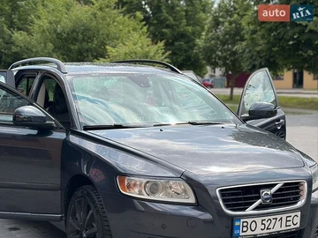 Авто Volvo V50 2009 № 8913898