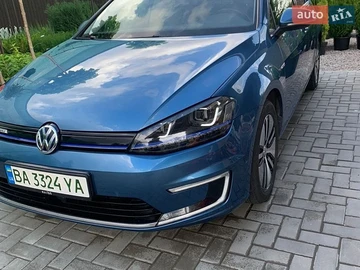 Авто Volkswagen E-Golf 2015 № 8913968