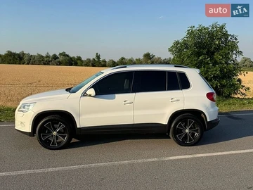 Авто Volkswagen Tiguan 2010 № 8913982