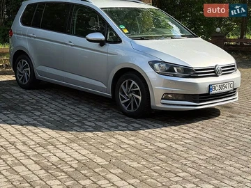 Авто Volkswagen Touran 2017 № 8914186