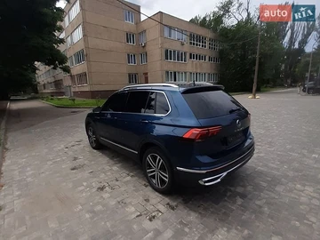 Авто Volkswagen Tiguan 2021 № 8914324