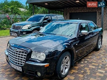 Авто Chrysler 300C 2005 № 8914606