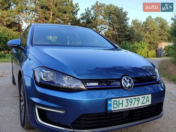 Авто Volkswagen E-Golf 2016 № 8914800