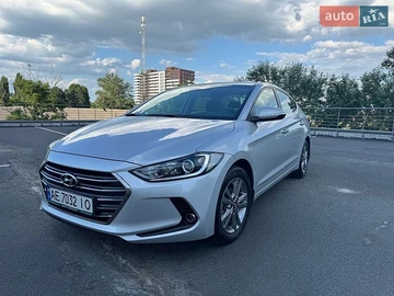 Авто Hyundai Elantra 2018 № 8914825